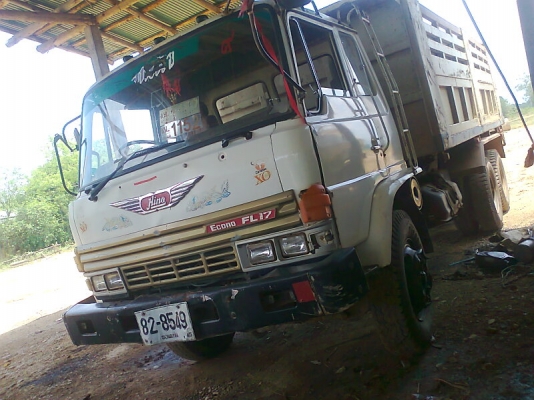 ขายด่วน..รถสิบล้อ HINO FL17 เครื่องดี คัสซีสวย เก๋งสวย รถสวยพร้อมใช้ มีทะเบียน.