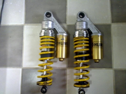 ต้องการขายโช๊คหลัง ohlins แท้1คูู่