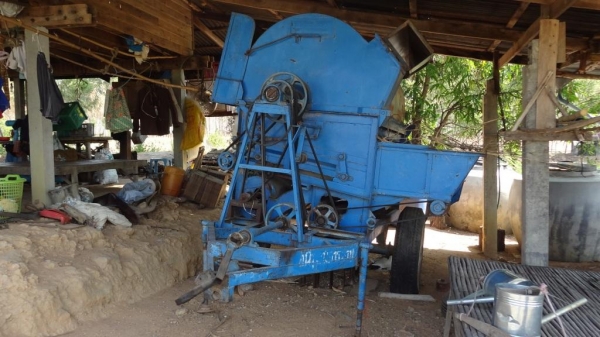 ขายตู้นวดข้าว ติดรถไถ (รถไถลาก)