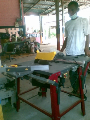 ****ขาย*โต๊ะเลื่อยวงเดือนไฟฟ้าปรับองศาด่วน******จัดส่งให้ครับ ****ขาย*โต๊ะเลื่อยวงเดือนไฟฟ้าปรับองศาด่วน******จัดส่งให้ครับ