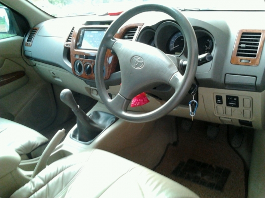 TOYOTA HILUX VIGO D4D EXTRACAB Prerunner  2.5 MT ปี 53 รถบ้านสภาพดีสีบางเดิมพร้อมใช้งาน วิ่งน้อย 52,200 กม. เครื่องดี ภายในเก๋งคอนโซลสวยจัดอุปกรณ์อำนวยความสะดวกครบพร้อม CD จอ พ.เพาเวอร์ ก.ไฟฟ้า กระบะปูพื้นยางลายเนอร์ ช่วงล่างแน่น ยางสภาพดี 80\% พร้อมใช้