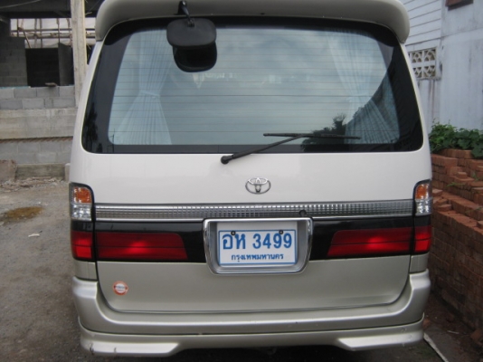 มือเดียว toyota grand wagon 03 เครื่องดีมาก ช่วงล่างดี ไม่โดนน้ำท่วม ตัวถังมีร่องรอยบ้างนะครับ