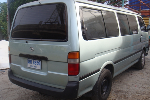 ขายด่วนรถตู้ commuter ปี 2004