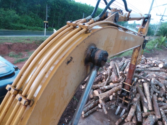 komatsu pc100L-2  รถมือคีบ เครื่องดี ปั้มไม่เยิ้ม พร้อมขายค่ะ