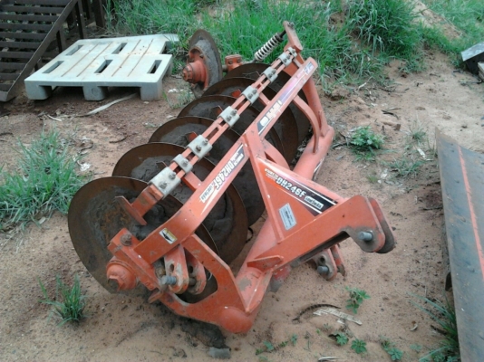 KUBOTA L4708 - 2 เพลา รุ่นใหม่โฉมล่าสุด รถสวยจัดเหมือนใหม่ ใช้งาน 711 ชม. อุปกรณ์ครบเพียบพร้อม มีโรตารี่ ใบมีดดันหน้า ผานพรวนดิน 6 พร้อมทำงานได้เลย เครื่องดีเดิม ช่วงล่างยาง 4 เส้นหน้าหลังสภาพดี 80\% เอกสารเล่มทะเบียนครบ ราคาต่อรองเงินดาวน์ได้ครับ KUBOTA L4708 - 2 เพลา รุ่นใหม่โฉมล่าสุด รถสวยจัดเหมือนใหม่ ใช้งาน 711 ชม. อุปกรณ์ครบเพียบพร้อม มีโรตารี่ ใบมีดดันหน้า ผานพรวนดิน 6 พร้อมทำงานได้เลย เครื่องดีเดิม ช่วงล่างยาง 4 เส้นหน้าหลังสภาพดี 80\% เอกสารเล่มทะเบียนครบ ราคาต่อรองเงินดาวน์ได้ครับ