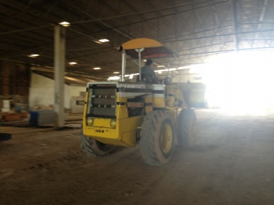 ขายรถตักล้อยางKOMATSU510พร้อมใช้สนใจโทร081-9701072 ขายรถตักล้อยางKOMATSU510พร้อมใช้สนใจโทร081-9701072
