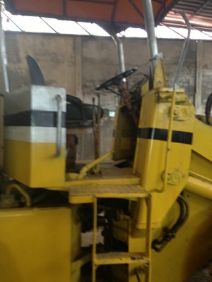 ขายรถตักล้อยางKOMATSU510พร้อมใช้สนใจโทร081-9701072
