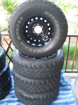 ยาง 265/75/16 ปี 09 ล้อ - 30