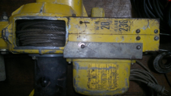 ขายรอกไฟฟ้ามือสองญี่ปุ่น230kg สลิง20เมตรไฟ100v