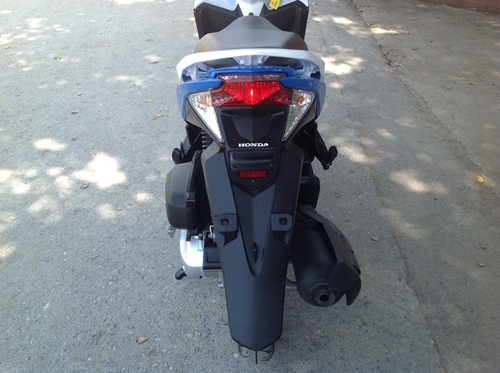 honda click125i สีน้ำเงินขาว ปี2555