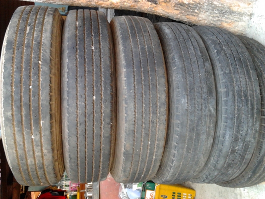 ขายยางเรเดียล 750-16 จำนวน 6 เส้น บริดสโตน