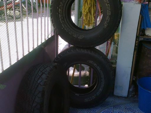 ยาง 31x10.50r15 Dunlop Grandtrek AT2 ดอกเยอะไม่กินข้าง ยาง 31x10.50r15 Dunlop Grandtrek AT2 ดอกเยอะไม่กินข้าง