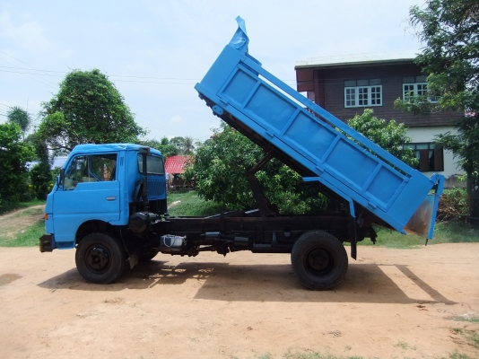 ขายด่วนดั้มพ์ NISSAN 6 ล้อรุ่นกลาง 5 คิวพร้อมใช้งาน ราคาสุดคุ้ม ขายด่วนดั้มพ์ NISSAN 6 ล้อรุ่นกลาง 5 คิวพร้อมใช้งาน ราคาสุดคุ้ม