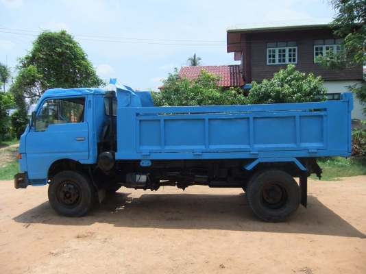 ขายด่วนดั้มพ์ NISSAN 6 ล้อรุ่นกลาง 5 คิวพร้อมใช้งาน ราคาสุดคุ้ม ขายด่วนดั้มพ์ NISSAN 6 ล้อรุ่นกลาง 5 คิวพร้อมใช้งาน ราคาสุดคุ้ม