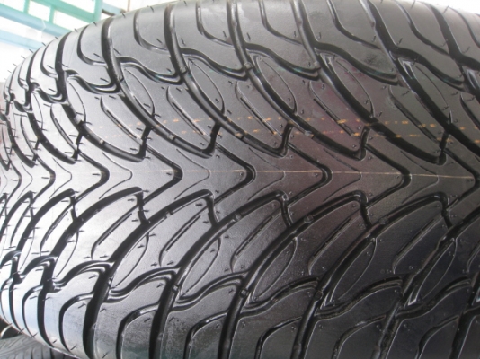 ขายล้อแม็ก CE28N 20" x 9" et 20 6 รู 139.7 +ยางใหม่ปลายปี12 (081-3747940)