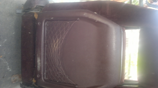 ขายเบาะรถยต์กำมะหยี่1คู่