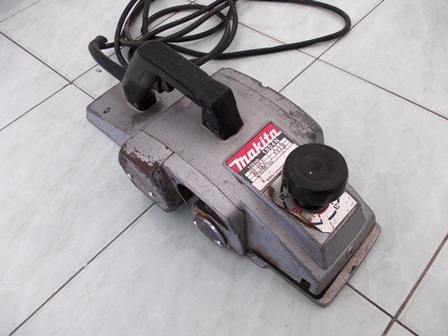 กบไสไม้Makita 1804N ของแท้ สภาพดีมาก ราคาถูก ด่วนเลยครับ