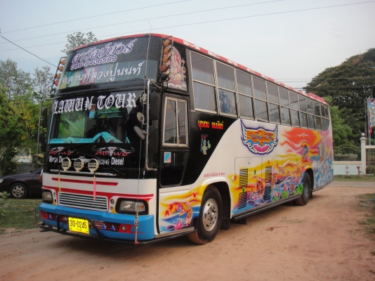 ขายรถบัส 12 เมตร คัชซี่เบนซ์ เครื่องนิสสันUD ช่วงล่างอีซูซุ เจ้าของขายเองไม่ผ่านนายหน้าครับ