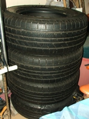 ขายยาง 265/65/17 Continental Cross contact  4เส้น 3,000.-