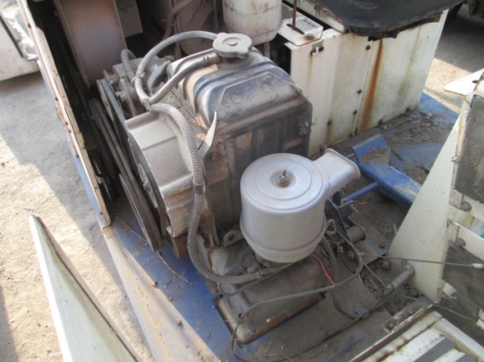 รหัส:13001051รถกวาดขยะเครื่องดีเซล2สูบC60-06033มีแปรงสำหรับขัดพื้น1แปรงwww.nihonmono.com