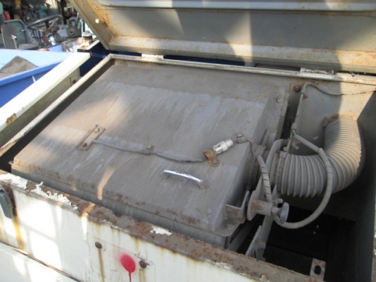 รหัส:13001051รถกวาดขยะเครื่องดีเซล2สูบC60-06033มีแปรงสำหรับขัดพื้น1แปรงwww.nihonmono.com