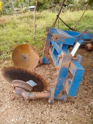 ผานยกร่องรถไถฟอร์ด ผานยกร่องรถไถฟอร์ด