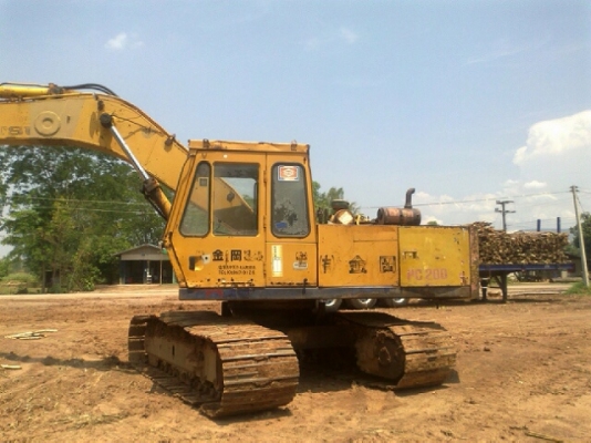 ขายด่วน  KOMATSU PC200-2 สภาพสวยพร้อมใช้งาน เอกสารสัญญาซื้อขาย