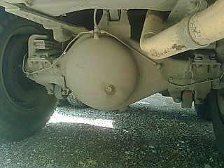 ขายรถ 10 ล้อรั้วถังเหล็ก NISSAN UD ใส่เครื่อง P11C 320 แรงม้า 2 เพลา มีระบบลากพ่วง ราคา 850000