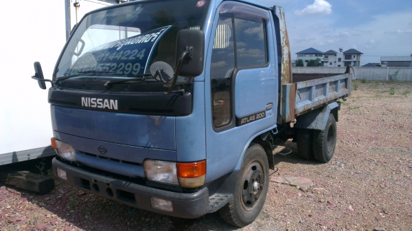 รถดั้มหกล้อเล็ก รถเก่าญี่ปุ่น เครื่องยนต์ FD46 135แรง  รถพร้อมใช้งาน