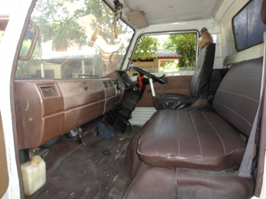 ขาย HINO KM 779 117 แรง พร้อมตู้แห้ง