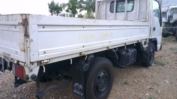 รถบรรทุก 4ล้อ สภาพสวยๆ เดิมๆจากนอก  เครื่อง 4HF 125แรง