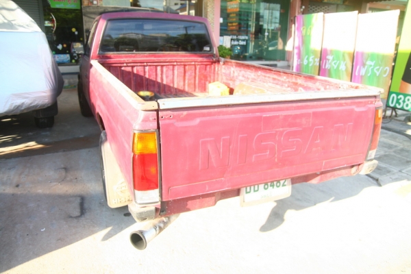 ขายรถกระบะ นิสสัน BIG M ปี 92