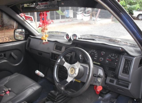 ขายกระบะตอนครึ่งปี95 NISSAN, BIG M 2.5 DX KINGCAB