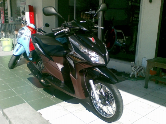 Click &ndash; i ปี 2555 สวยๆประหยัดน้ำมัน จัดไปราคาถูก