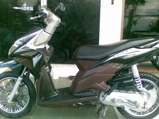 Click – i ปี 2555 สวยๆประหยัดน้ำมัน จัดไปราคาถูก Click – i ปี 2555 สวยๆประหยัดน้ำมัน จัดไปราคาถูก