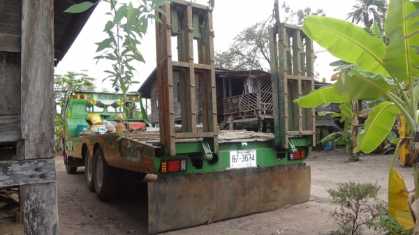 ขายแทนเลอร์ บรรทุกรถเกี่ยวร็อกกี้