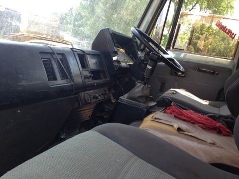 ISUZU ROCKY FXZ 210 HP 6SA1 สิบล้อดั๊มพ์ 2 เพลา กระบะดั๊มพ์มิเนียม 12 ตันทรงดีสภาพสวย เครื่องแห้งแรงดีไม่เยิ้ม ภายในเก๋งคอนโซลสวยครบ ช่วงล่างคัชซีใหญ่สวยไม่มีแตกไม่มีบวม ยางสภาพดีมากทั้ง 10 เส้นประมาณ 70\% พร้อมใช้งาน เอกสารทะเบียนภาษีเต็มครบไม่มีขาดพร้อมโ ISUZU ROCKY FXZ 210 HP 6SA1 สิบล้อดั๊มพ์ 2 เพลา กระบะดั๊มพ์มิเนียม 12 ตันทรงดีสภาพสวย เครื่องแห้งแรงดีไม่เยิ้ม ภายในเก๋งคอนโซลสวยครบ ช่วงล่างคัชซีใหญ่สวยไม่มีแตกไม่มีบวม ยางสภาพดีมากทั้ง 10 เส้นประมาณ 70\% พร้อมใช้งาน เอกสารทะเบียนภาษีเต็มครบไม่มีขาดพร้อมโ