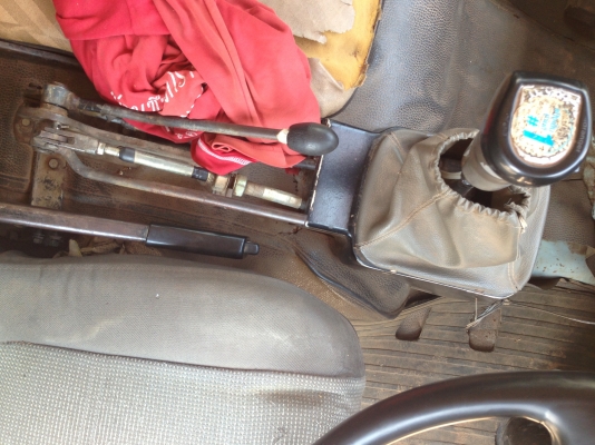 ISUZU ROCKY FXZ 210 HP 6SA1 สิบล้อดั๊มพ์ 2 เพลา กระบะดั๊มพ์มิเนียม 12 ตันทรงดีสภาพสวย เครื่องแห้งแรงดีไม่เยิ้ม ภายในเก๋งคอนโซลสวยครบ ช่วงล่างคัชซีใหญ่สวยไม่มีแตกไม่มีบวม ยางสภาพดีมากทั้ง 10 เส้นประมาณ 70\% พร้อมใช้งาน เอกสารทะเบียนภาษีเต็มครบไม่มีขาดพร้อมโ ISUZU ROCKY FXZ 210 HP 6SA1 สิบล้อดั๊มพ์ 2 เพลา กระบะดั๊มพ์มิเนียม 12 ตันทรงดีสภาพสวย เครื่องแห้งแรงดีไม่เยิ้ม ภายในเก๋งคอนโซลสวยครบ ช่วงล่างคัชซีใหญ่สวยไม่มีแตกไม่มีบวม ยางสภาพดีมากทั้ง 10 เส้นประมาณ 70\% พร้อมใช้งาน เอกสารทะเบียนภาษีเต็มครบไม่มีขาดพร้อมโ