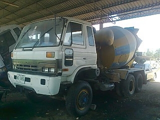 ขายรถ 10 ล้อโม่ปูน NISSAN CW41 เครื่อง PE 220 แรงม้า เครื่องเสียชาปละลาย คัสซี CW41M-04515 ราคา 700000