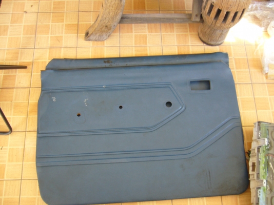 ขาย คอนโซลและอุปกรณ์ภายในdatsun 720 ตัวนอกสวยๆๆยกชุด (0866208316)เจ๋ง