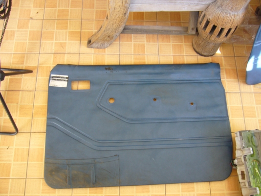 ขาย คอนโซลและอุปกรณ์ภายในdatsun 720 ตัวนอกสวยๆๆยกชุด (0866208316)เจ๋ง