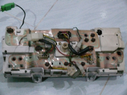 ขาย คอนโซลและอุปกรณ์ภายในdatsun 720 ตัวนอกสวยๆๆยกชุด (0866208316)เจ๋ง