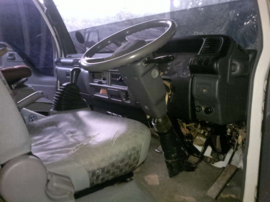 รถอิซูซุ 6 ล้อดั๊ม NQR 150 แรงม้า ปี 51  สนใจติดต่อ 081 - 6079515