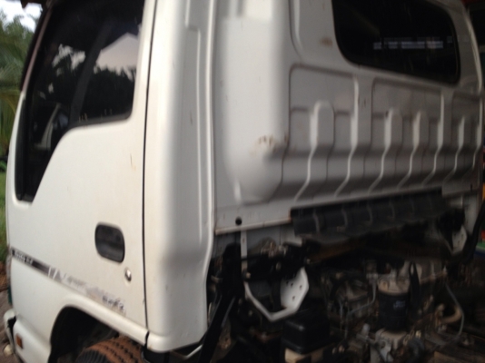 รถอิซูซุ 6 ล้อดั๊ม NQR 150 แรงม้า ปี 51  สนใจติดต่อ 081 - 6079515