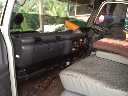 รถอิซูซุ 6 ล้อดั๊ม NQR 150 แรงม้า ปี 51  สนใจติดต่อ 081 - 6079515