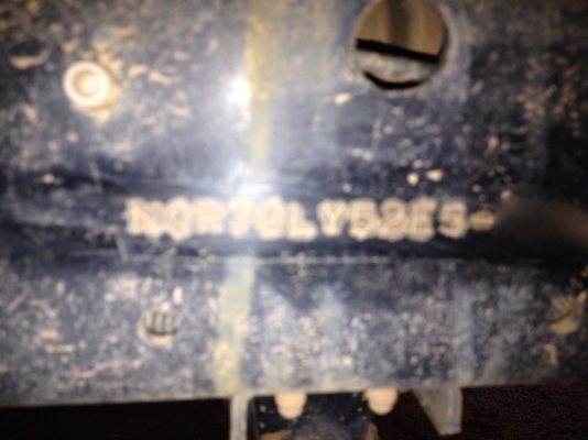 รถอิซูซุ 6 ล้อดั๊ม NQR 150 แรงม้า ปี 51  สนใจติดต่อ 081 - 6079515