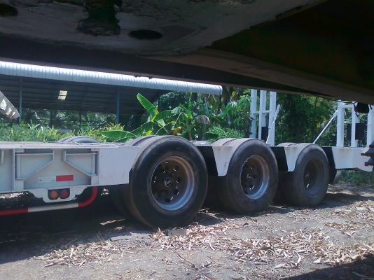 รับขนย้ายสินค้า และเครื่องจักรหนักทุกประเภท ติดต่อ 081-9170906 ( K. ปิ่น)