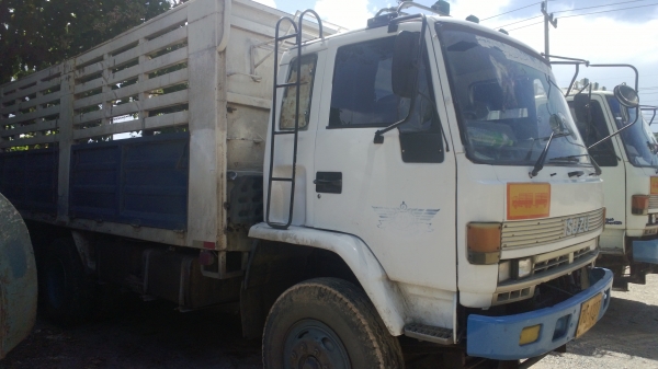 10ล้อ2เพลาอีซูซุร็อคกี้คัสซี210แรง(วางเครื่องแดวู340แรง) รถสวย