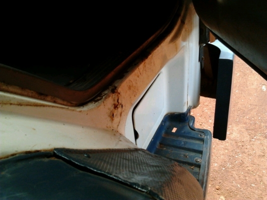 MITSUBISHI FUSO FN527 TD 195 HP 6D16 สิบล้อดั๊มพ์ 2 เพลา กระบะดั๊มพ์เหล็ก 12 ตันสภาพอย่างสวย เครื่องแน่นดีแห้งดีไม่มีเยิ้ม หัวเก๋งตาเหลี่ยมภายในเก๋งคอนโซลสวยครบ พวงมาลัยเพาเวอร์ เบรคทริ๊ปฟี้ ช่วงล่างคัชซีสวยเดิมๆไม่มีบวม ยางสภาพดี 10 เส้นพร้อมบรรทุกได้เลย