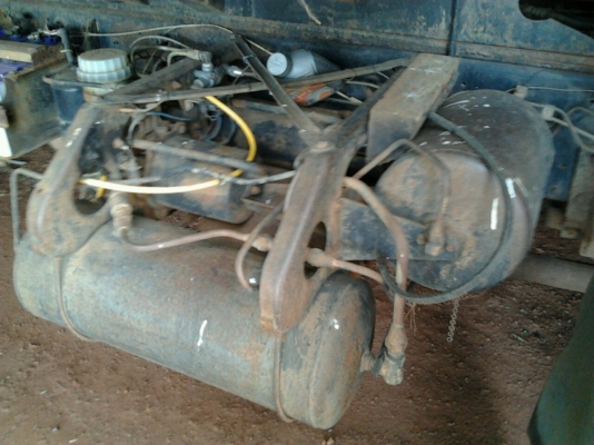 MITSUBISHI FUSO FN527 TD 195 HP 6D16 สิบล้อดั๊มพ์ 2 เพลา กระบะดั๊มพ์เหล็ก 12 ตันสภาพอย่างสวย เครื่องแน่นดีแห้งดีไม่มีเยิ้ม หัวเก๋งตาเหลี่ยมภายในเก๋งคอนโซลสวยครบ พวงมาลัยเพาเวอร์ เบรคทริ๊ปฟี้ ช่วงล่างคัชซีสวยเดิมๆไม่มีบวม ยางสภาพดี 10 เส้นพร้อมบรรทุกได้เลย